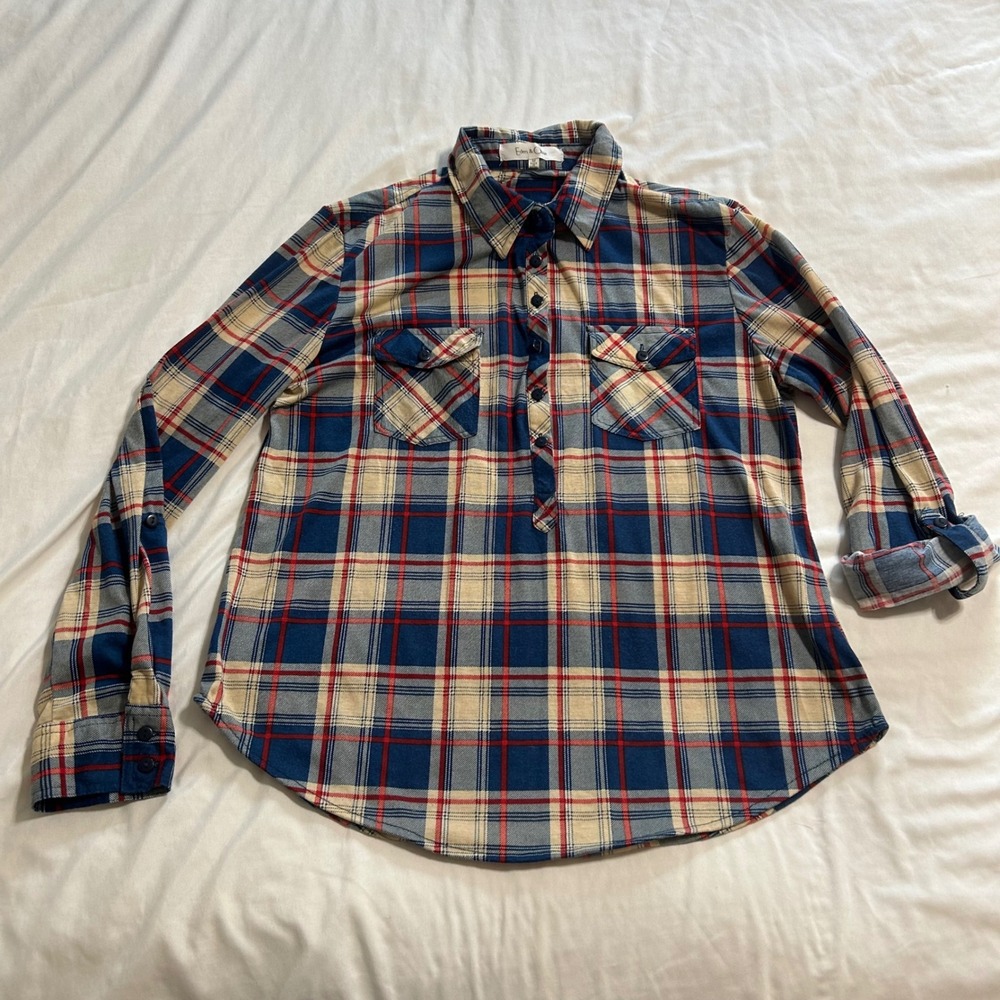 Eden & Olivia Womens Plaid Henley Top Red White Blue Roll Tab Sleeve Size Medium